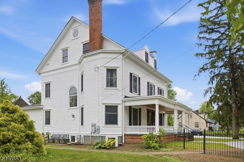 539 South Beverwyck Road Parsippany, NJ 07054 - Photo 3 of 48