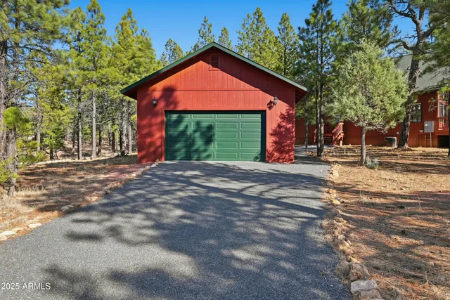 $558,900 | 3738 Apache Drive, Happy Jack, AZ 86024