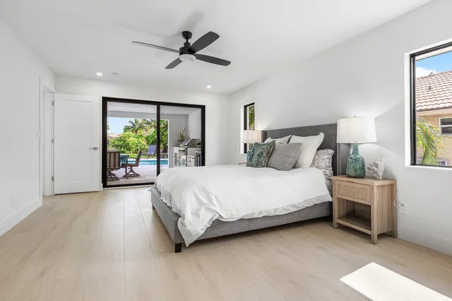a view of livingroom with furniture and wooden floor