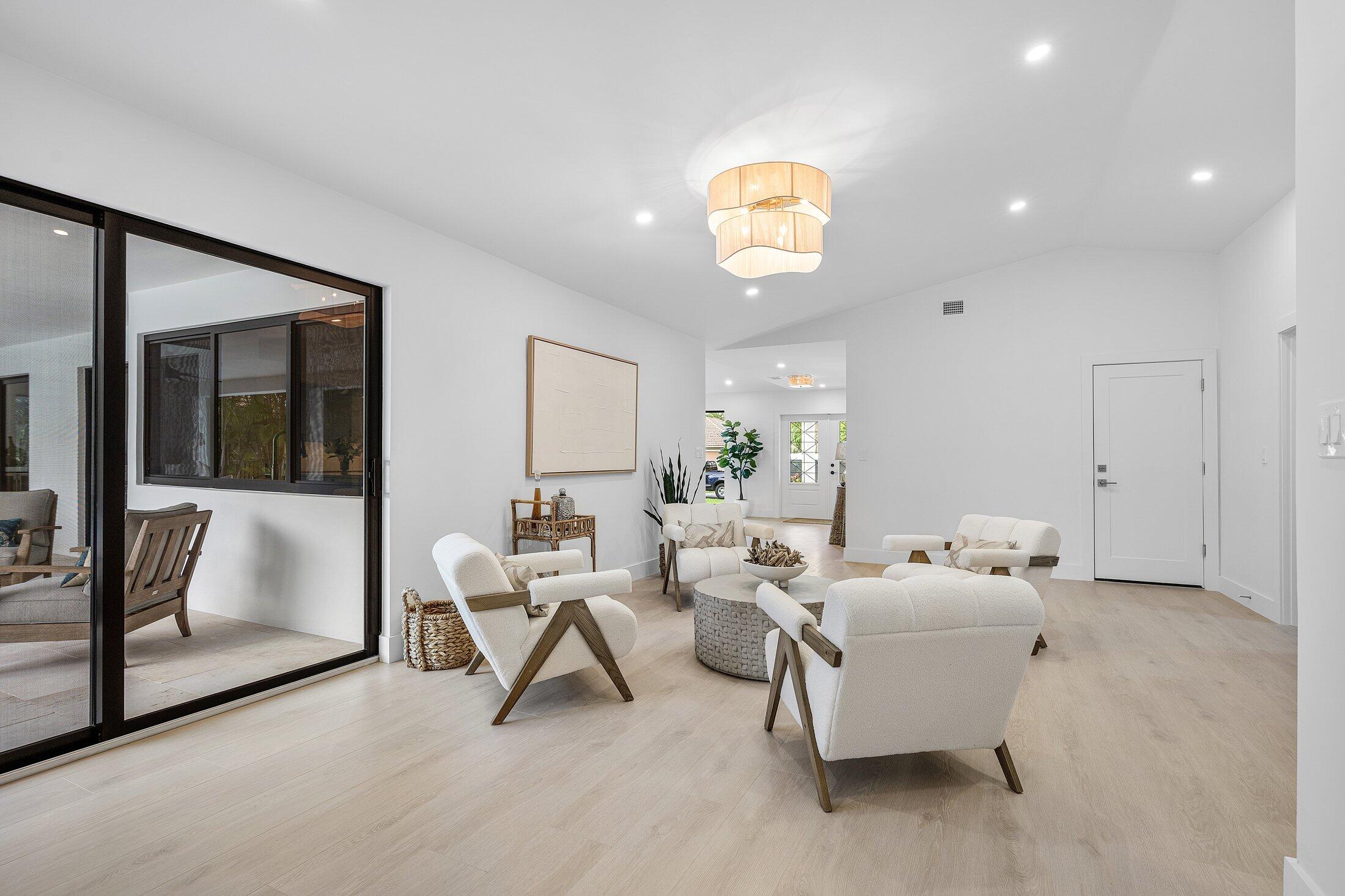 6901 Giralda Circle Boca Raton, FL 33433 - Photo 31 of 83 a living room with furniture