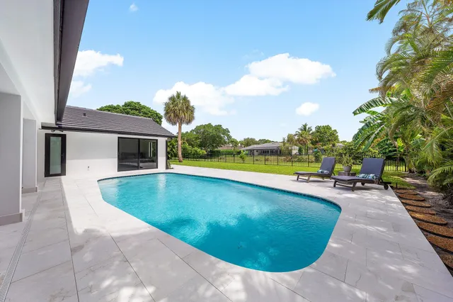 $2,725,000 | 6901 Giralda Circle, Boca Raton, FL 33433