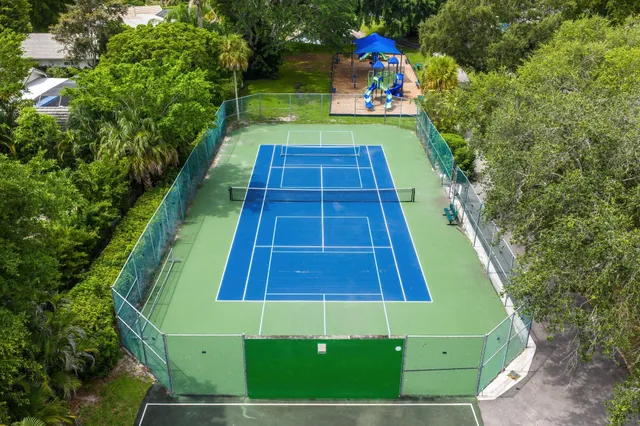 $2,725,000 | 6901 Giralda Circle, Boca Raton, FL 33433