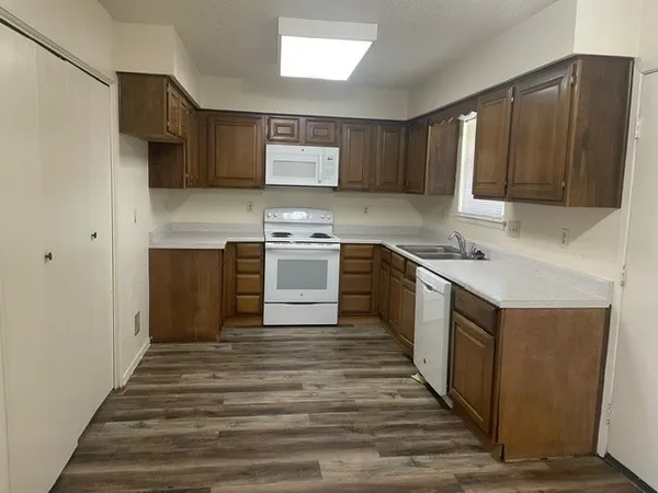 $1,495 | 509 Hedgewood Drive, Georgetown, TX 78628