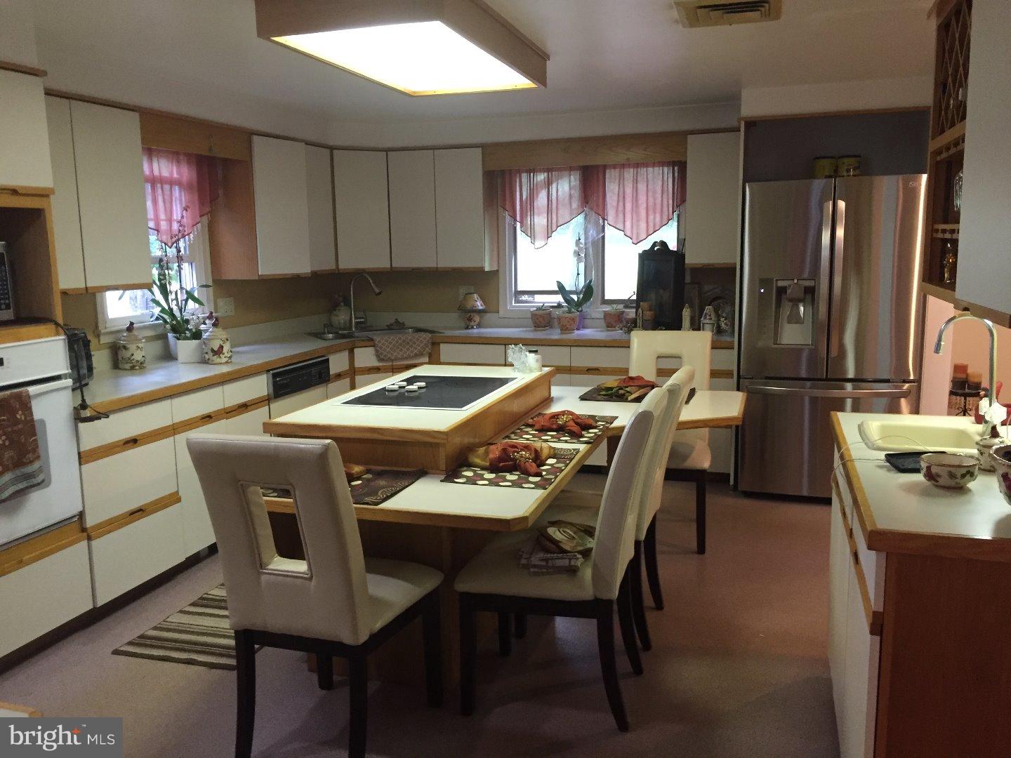 180 Meetinghouse Road Doylestown, PA 18901 - Photo 5 of 25 Kitchen