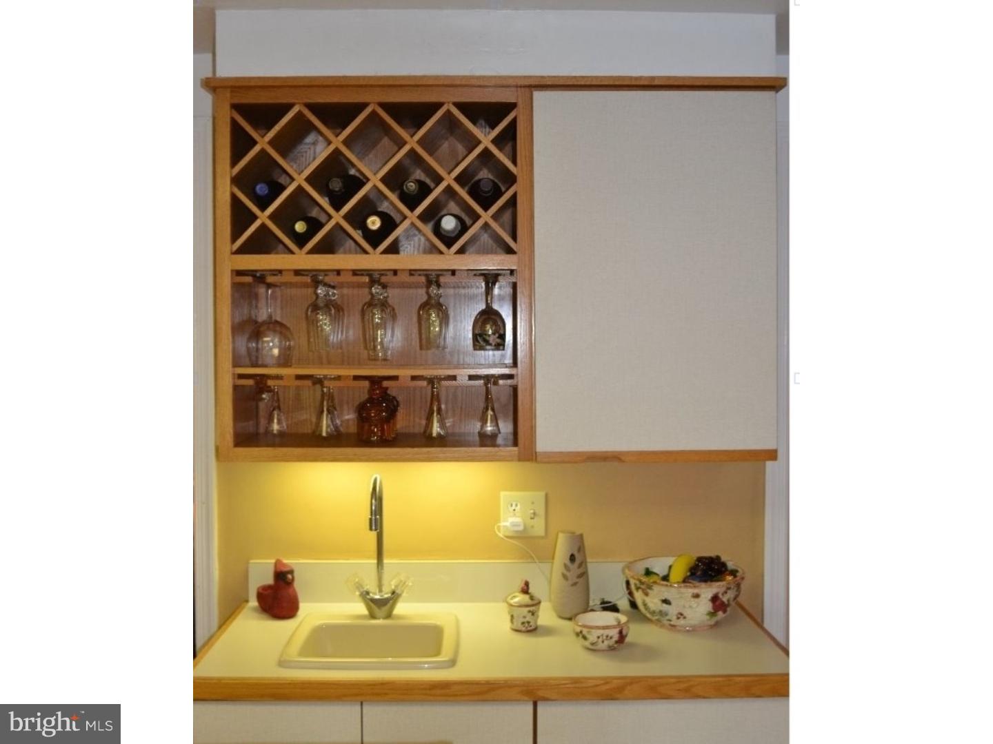180 Meetinghouse Road Doylestown, PA 18901 - Photo 6 of 25 Kitchen