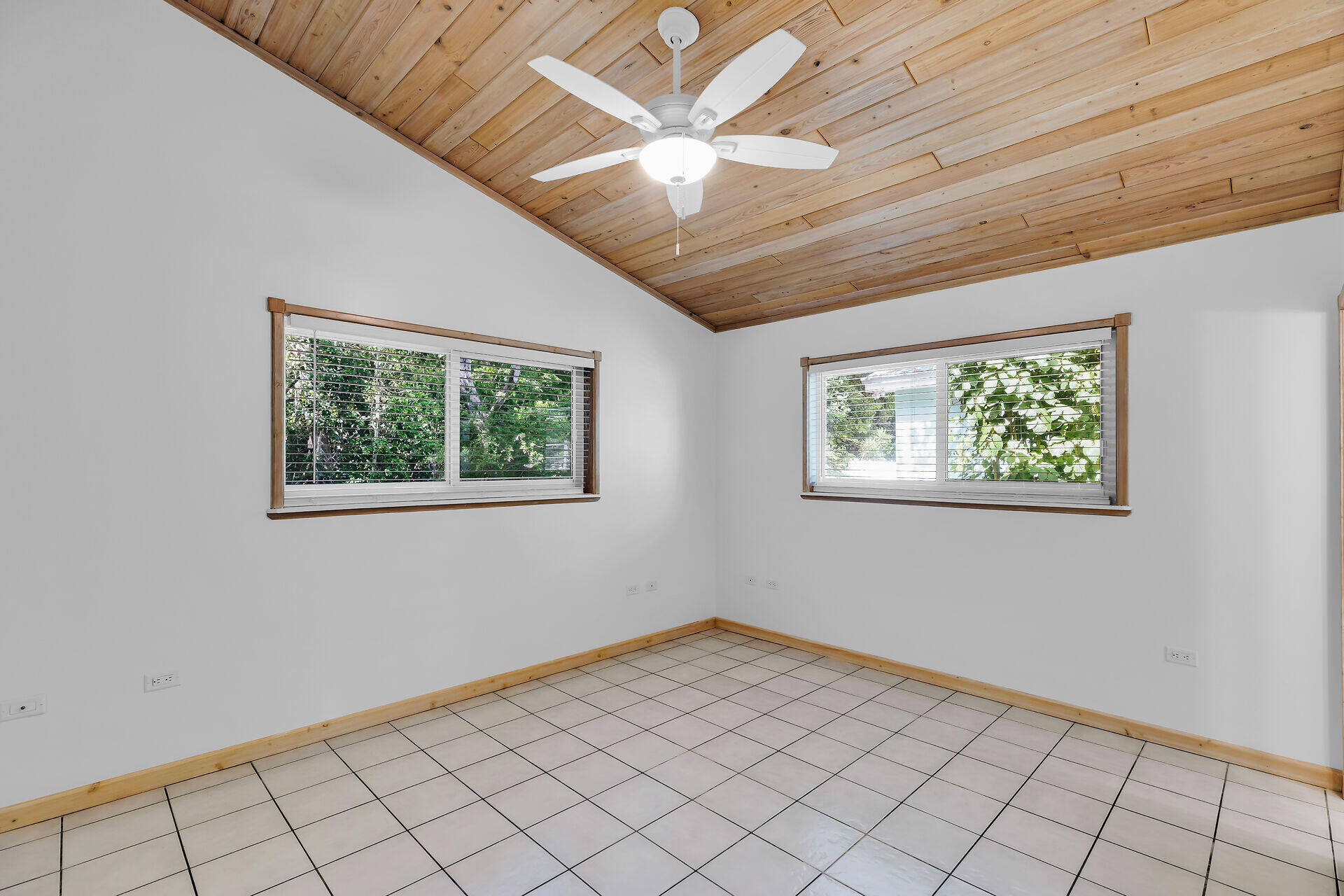 320 Sound Drive Key Largo, FL 33037 - Photo 29 of 48 an empty room with windows