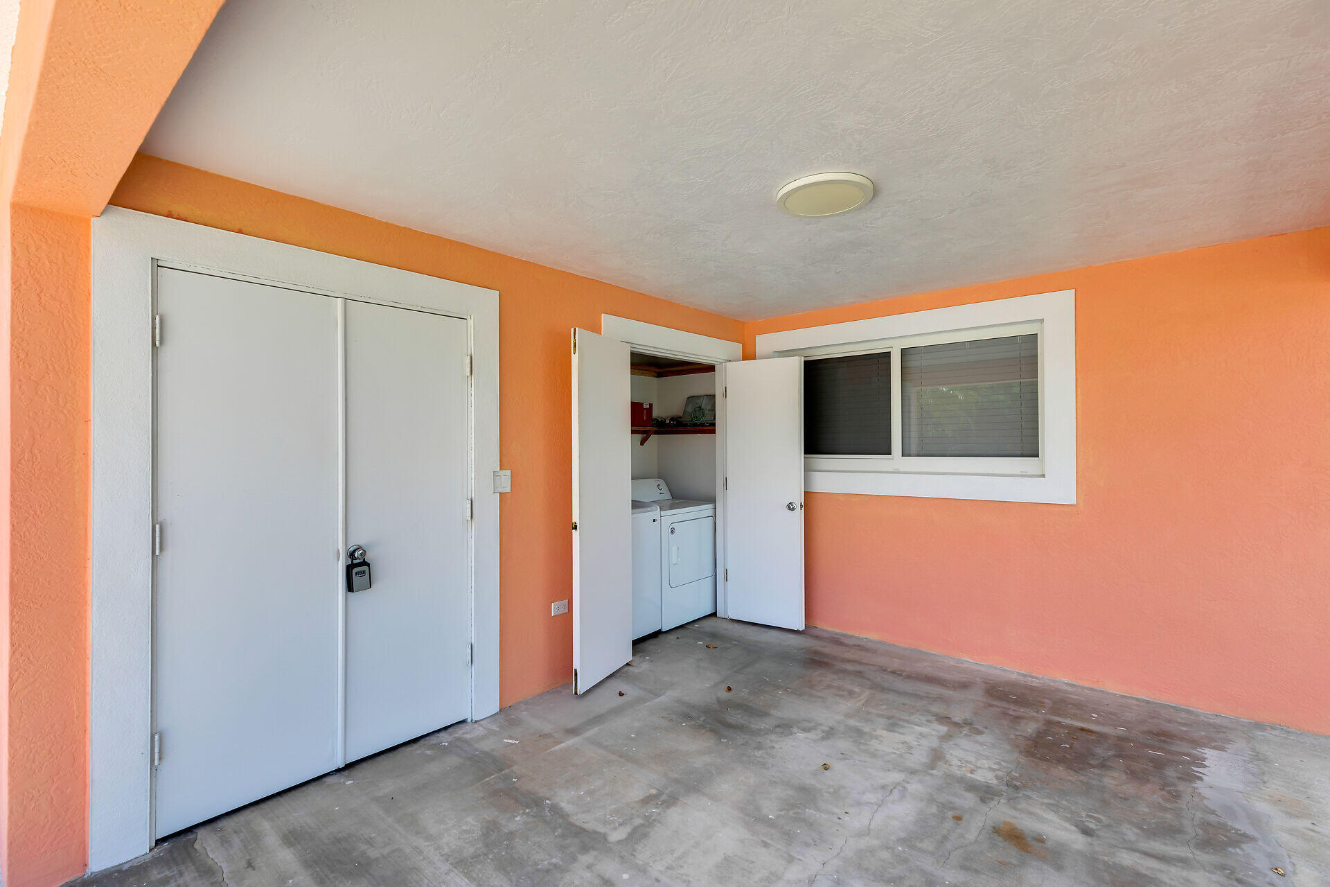 320 Sound Drive Key Largo, FL 33037 - Photo 44 of 48 an empty room with closet area