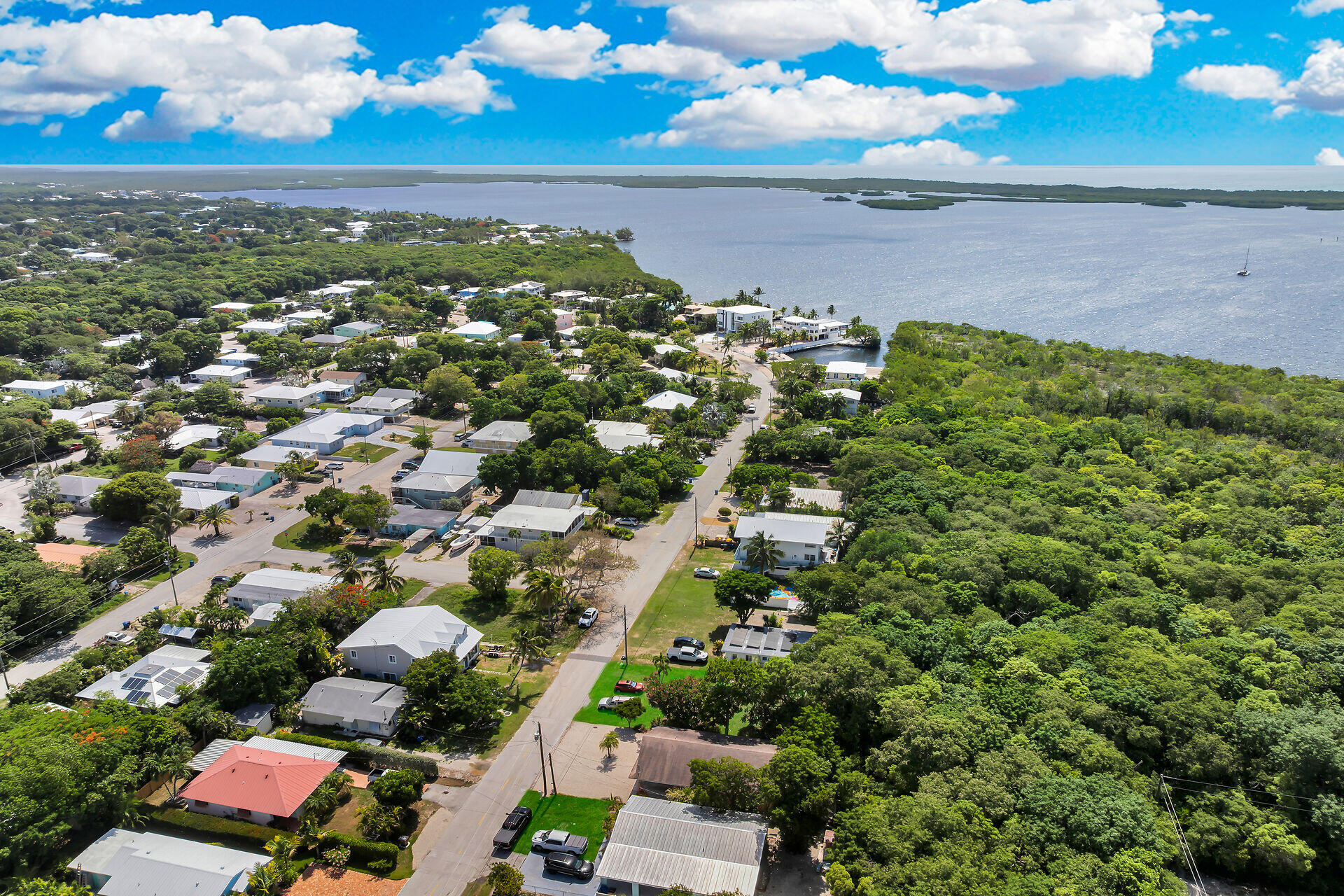 320 Sound Drive Key Largo, FL 33037 - Photo 5 of 48 a view of a city