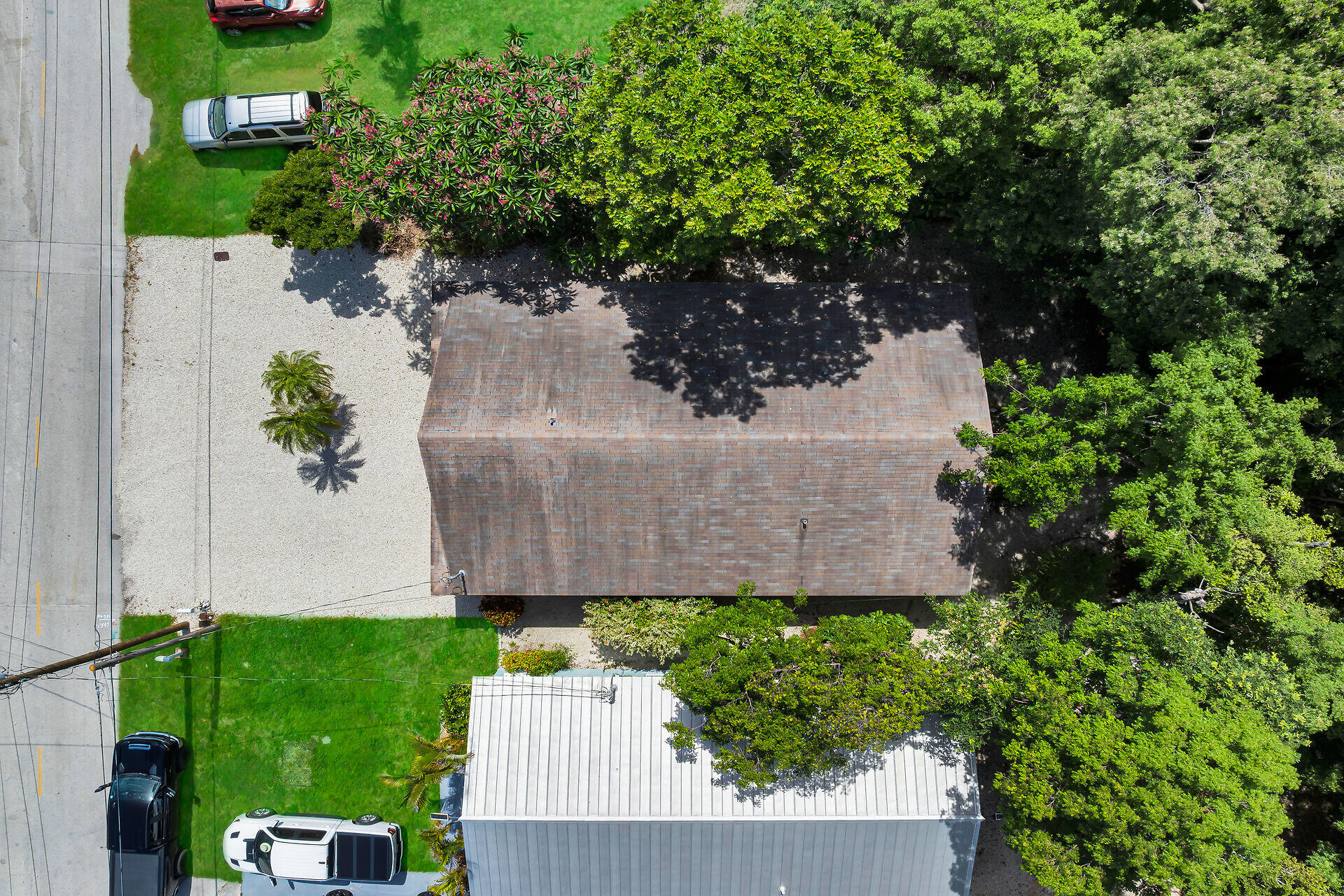 320 Sound Drive Key Largo, FL 33037 - Photo 7 of 48 an aerial view of a house having yard
