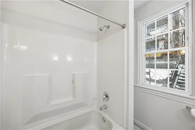 $1,395 | 411 Natchez Street, Pittsburgh, PA 15211