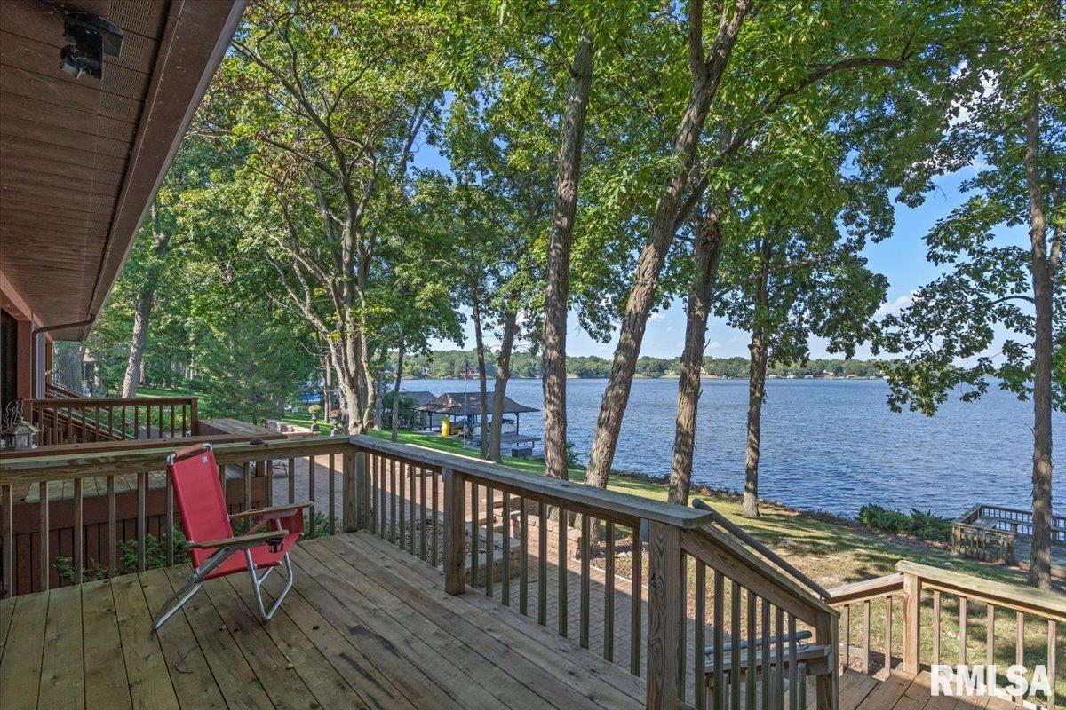 44 North Hickory Point Lane Springfield, IL 62712 - Photo 19 of 32