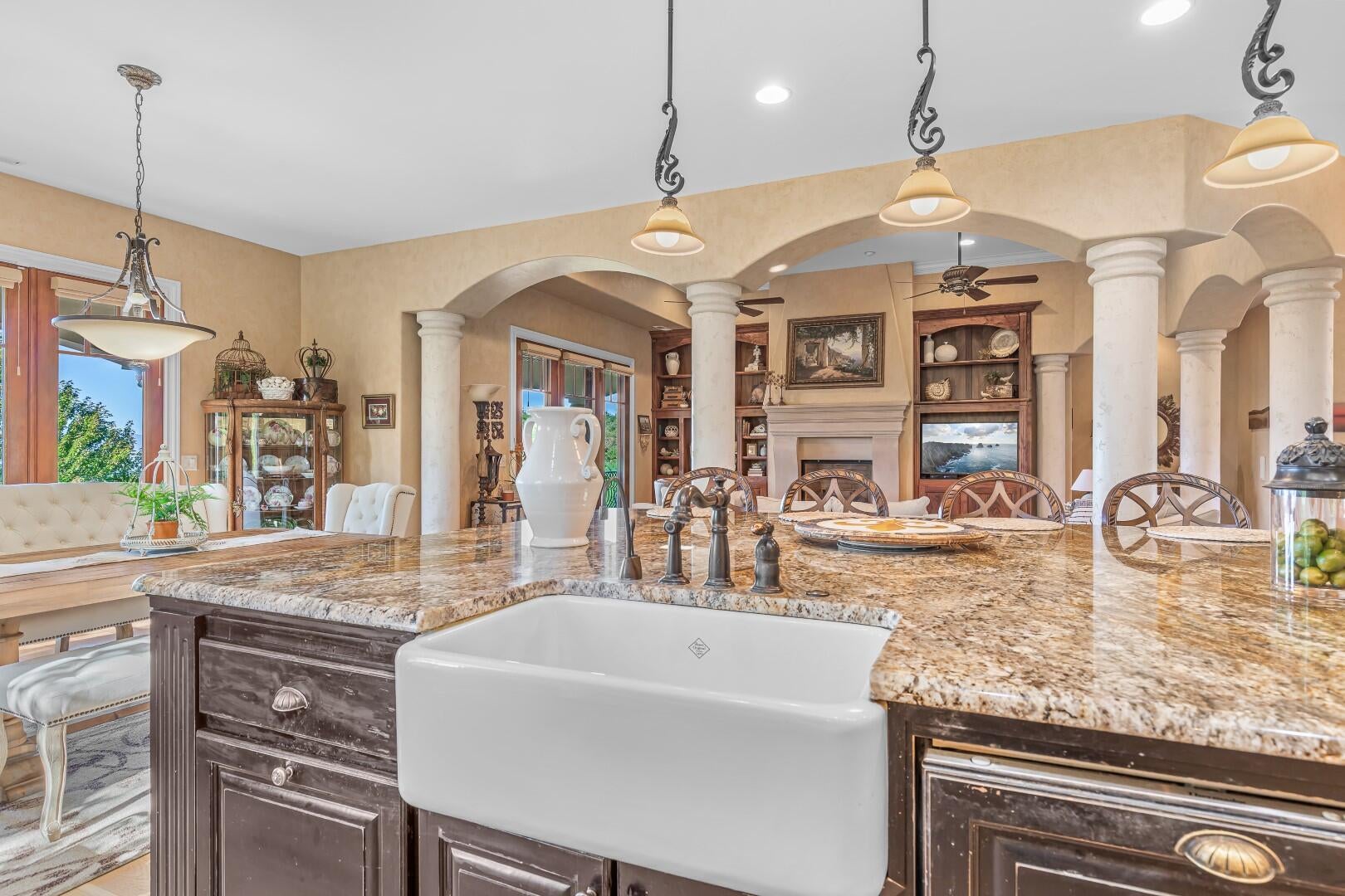 4270 Evening Ridge Terrace Medford, OR 97504 - Photo 22 of 89 9R9A9375