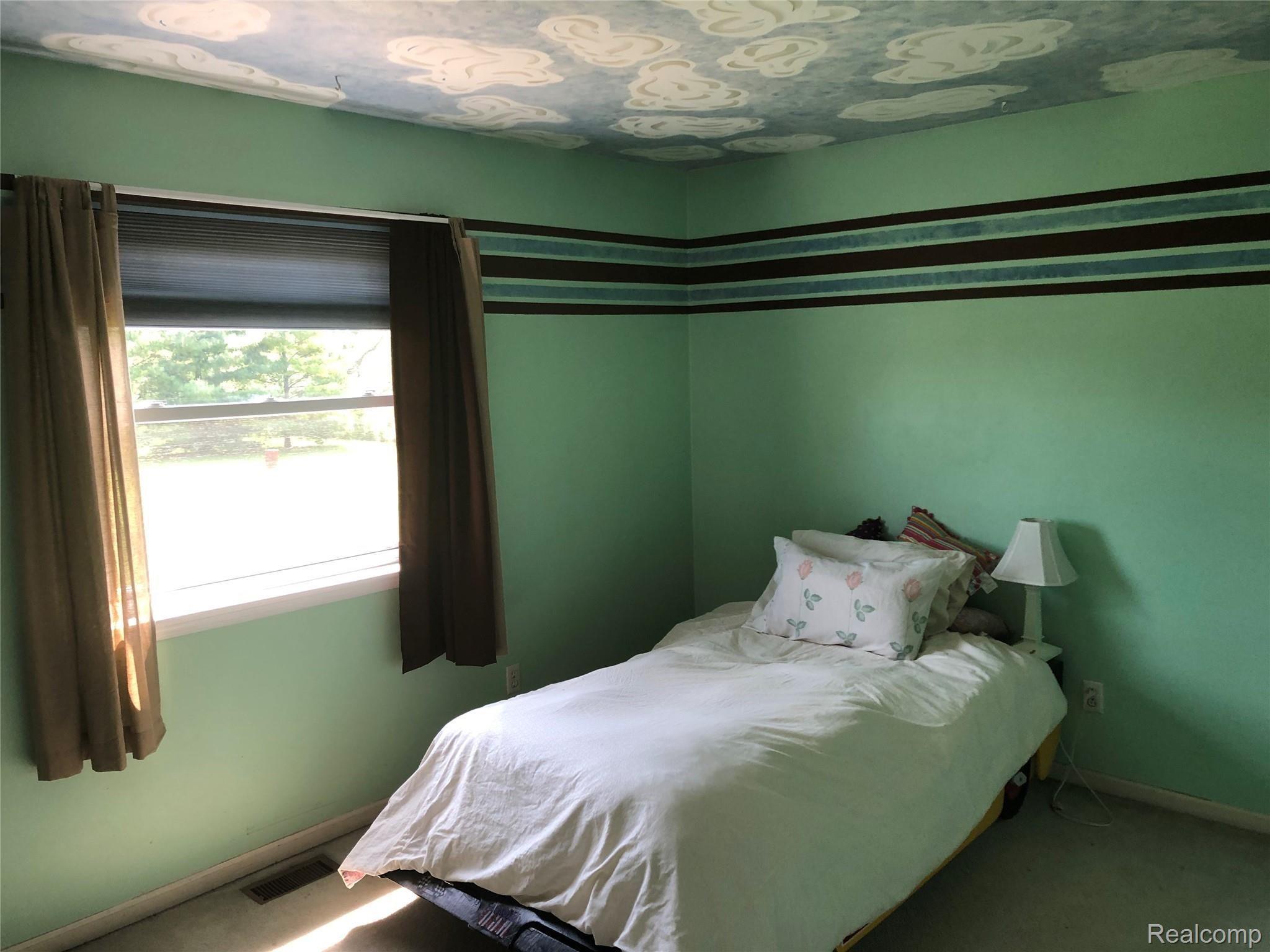 5402 Runyan Lake Road Fenton, MI 48430 - Photo 16 of 19 BD3A4566-60B3-4742-8374-0FA6CC2B916F.jpeg
