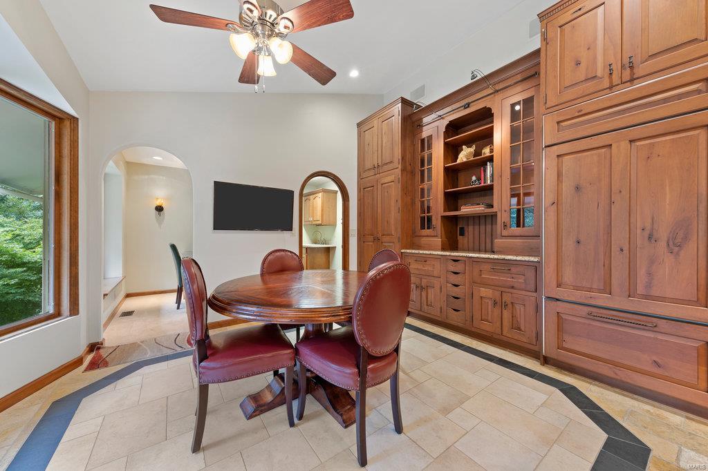 16468 Horseshoe Ridge Road Chesterfield, MO 63005 - Photo 10 of 62 Gallery Image 10