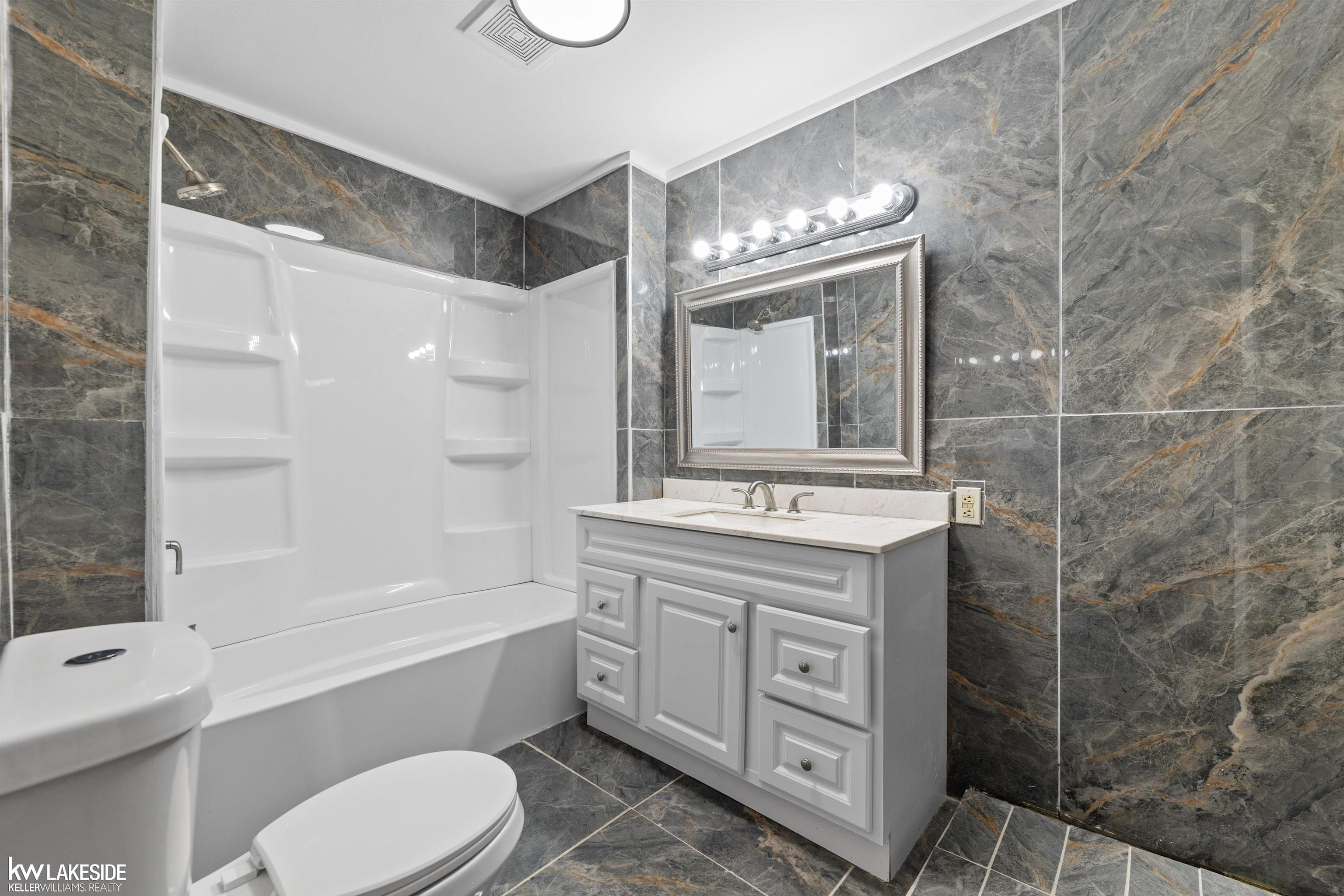 2105 Lambden Road Flint, MI 48532 - Photo 17 of 22