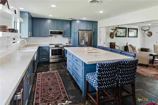 $319,000 | 522 Mulberry Road, Cuero, TX 77954