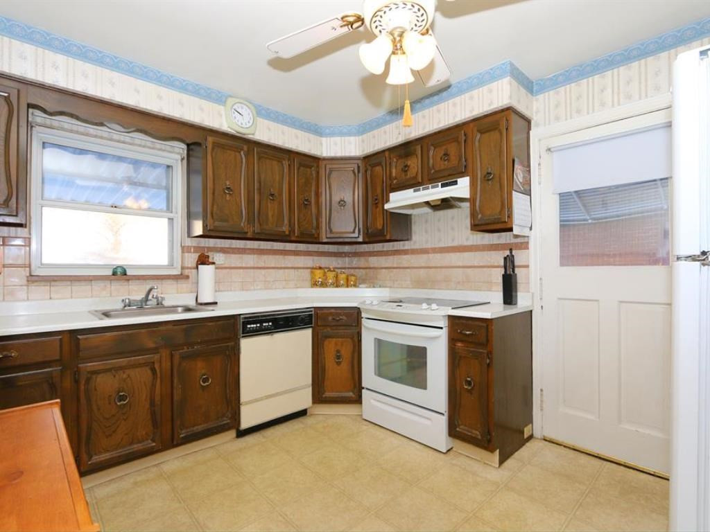 327 Riddle Place Newport, KY 41071 - Photo 8 of 24 Gallery Image 8