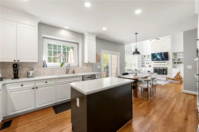 $990,000 | 12579 Huntington Trace, Alpharetta, GA 30005