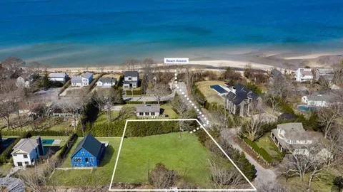 $5,995,000 | 11 Gull Rock Road, Sag Harbor, NY 11963