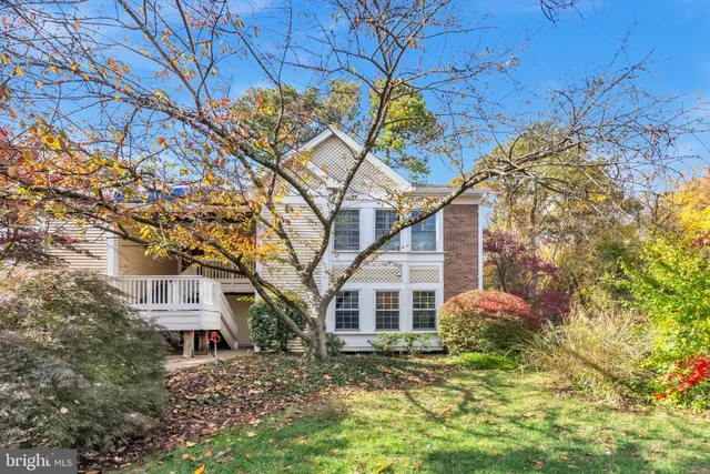 $384,995 | 3379 Lakeside View Drive, Falls Church, VA 22041