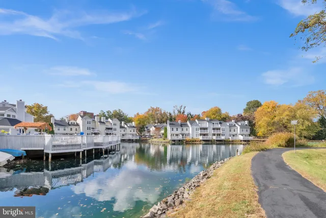 $384,995 | 3379 Lakeside View Drive, Falls Church, VA 22041