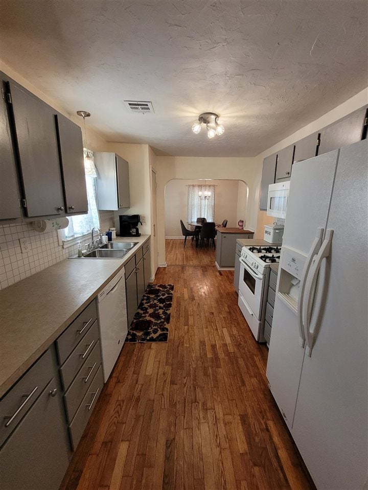 1010 Locust Street Perry, OK 73077 - Photo 12 of 21 Gallery Image 12
