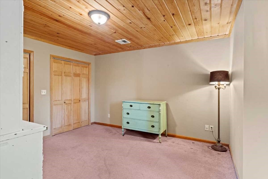 212 Grove Street Clinton, MA 01510 - Photo 15 of 30