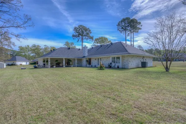 $449,777 | 6826 North Club Loop, Shreveport, LA 71107