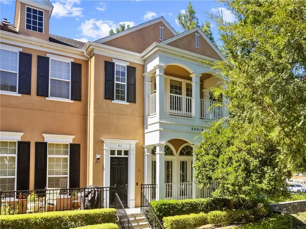 $699,800 | 24014 Bridgeport Lane, Unit 42, Valencia, CA 91355