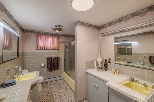 $297,000 | 100 Augusta Drive, Cicero, NY 13212