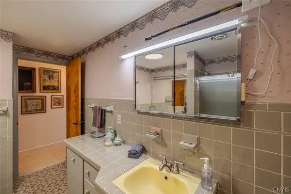 $297,000 | 100 Augusta Drive, Cicero, NY 13212