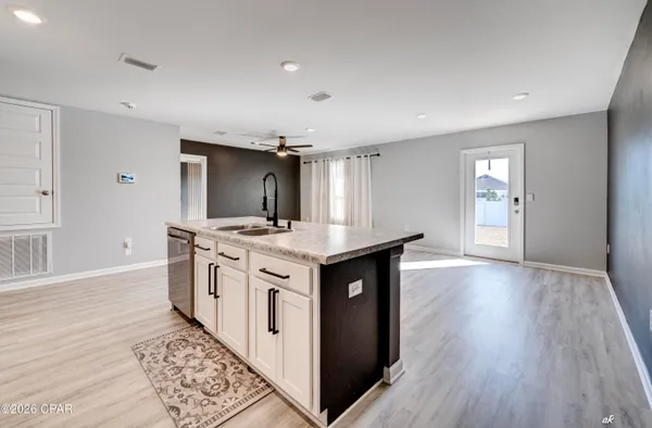 $2,200 | 4920 Shurer Lane, Panama City, FL 32404