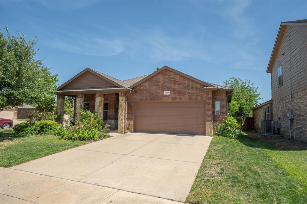 11004 Hawks Landing Road Fort Worth, TX 76052 - Photo 3 of 31