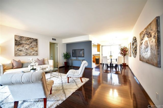 $460,000 | 330 North Howard Street, Unit 204, Glendale, CA 91206