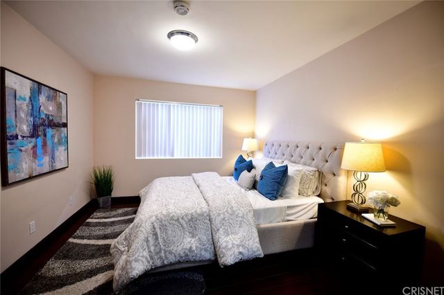 $460,000 | 330 North Howard Street, Unit 204, Glendale, CA 91206