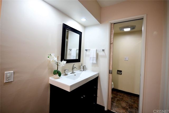 $460,000 | 330 North Howard Street, Unit 204, Glendale, CA 91206