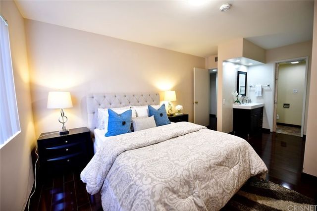 $460,000 | 330 North Howard Street, Unit 204, Glendale, CA 91206