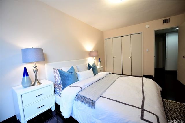 $460,000 | 330 North Howard Street, Unit 204, Glendale, CA 91206