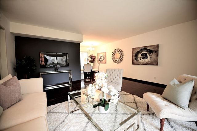 $460,000 | 330 North Howard Street, Unit 204, Glendale, CA 91206