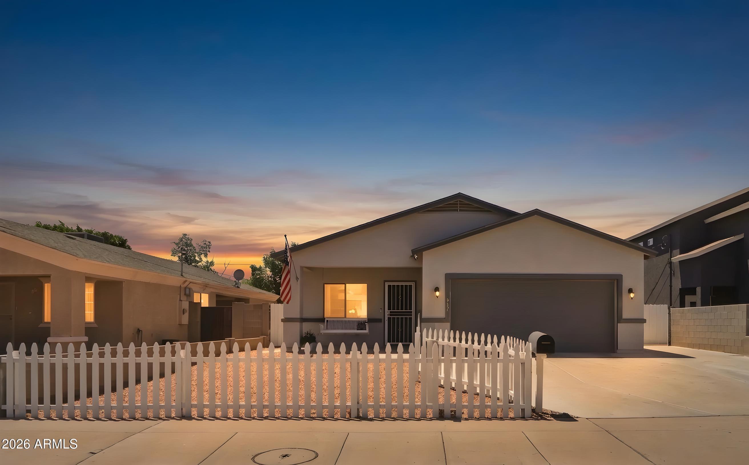 317 East Mountain View Road Phoenix, AZ 85020 - Photo 2 of 38