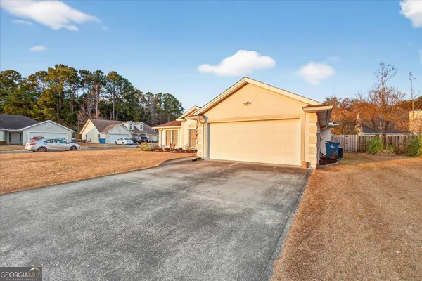 $300,000 | 138 Hardwood Forest Drive, Brunswick, GA 31525
