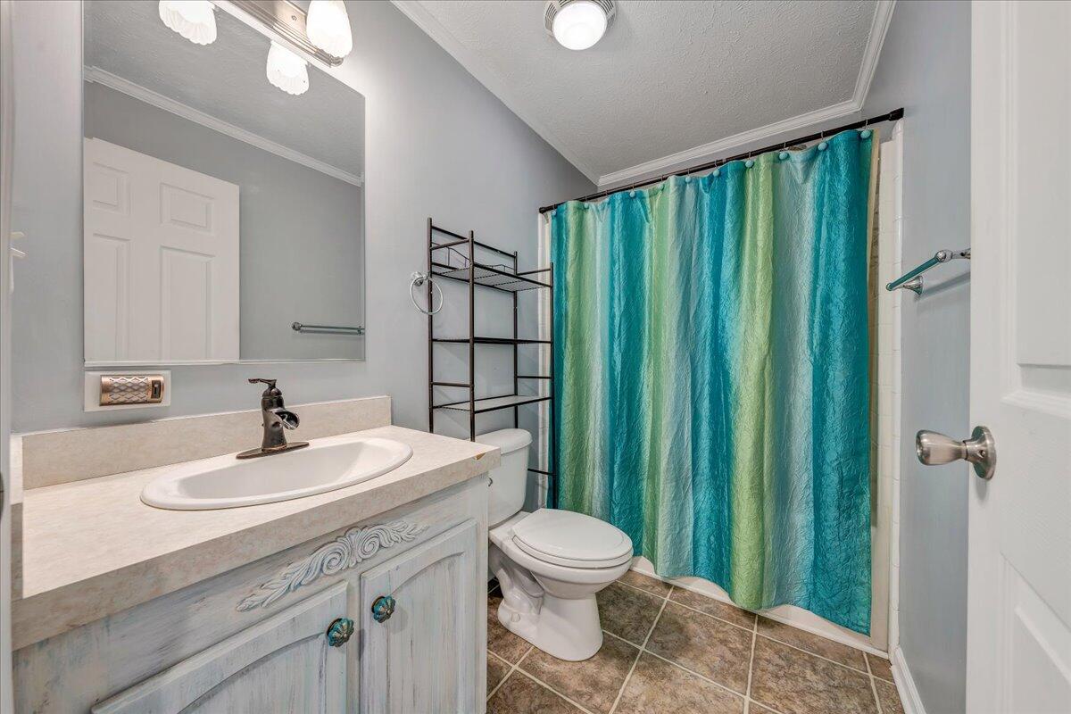 1309 Gate Lane Moneta, VA 24121 - Photo 19 of 35 25-MIB09423