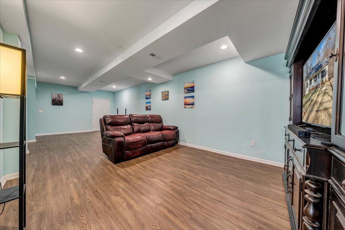 1309 Gate Lane Moneta, VA 24121 - Photo 20 of 35 27-MIB09453