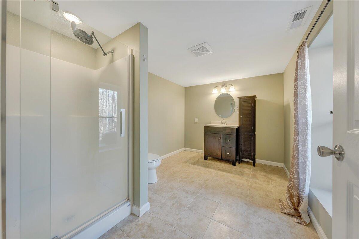 1309 Gate Lane Moneta, VA 24121 - Photo 24 of 35 34-MIB09462