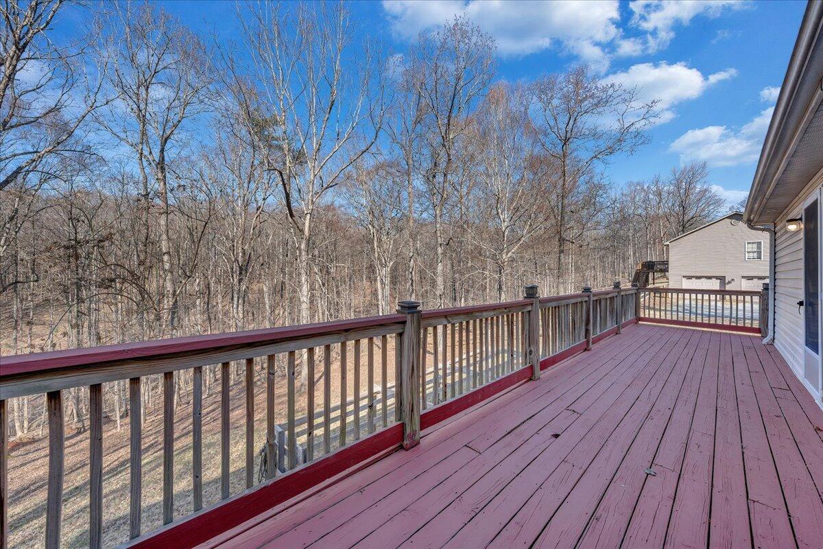 1309 Gate Lane Moneta, VA 24121 - Photo 28 of 35 45-MIB09504