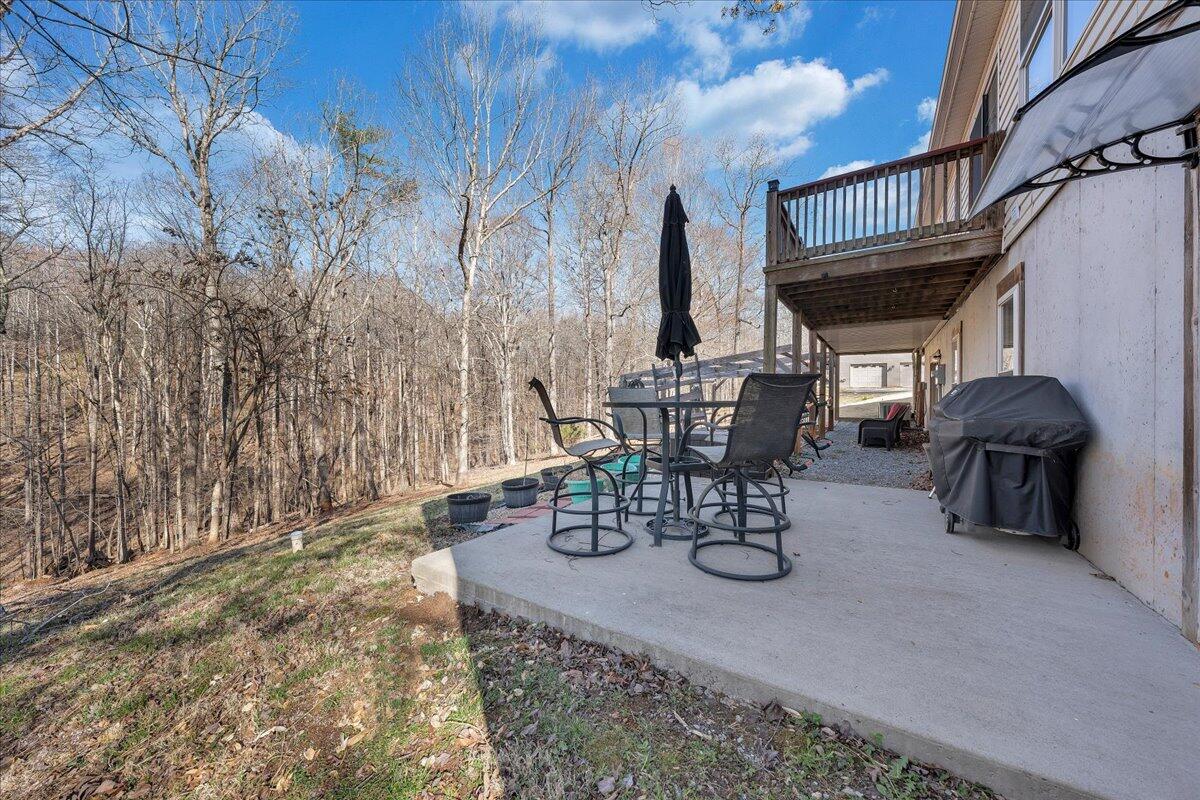 1309 Gate Lane Moneta, VA 24121 - Photo 31 of 35 39-MIB09486