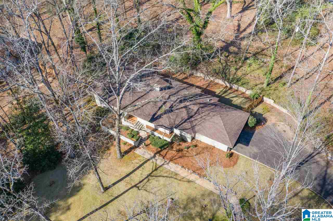 203 Primrose Path Sylacauga, AL 35150 - Photo 5 of 43