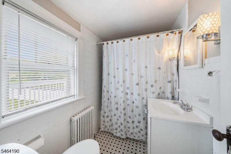 668 Greenbrook Road North Plainfield, NJ 07063 - Photo 12 of 26 Gallery Image 12
