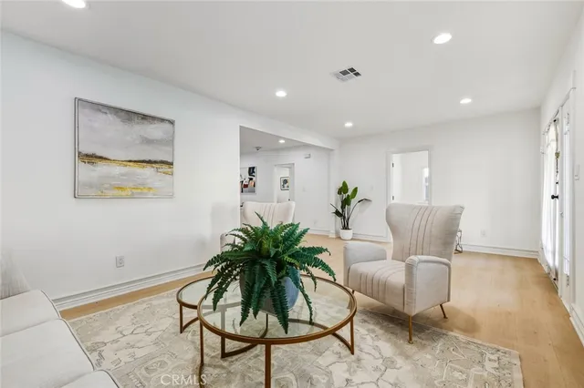 $929,900 | 1065 Bennett Avenue, Long Beach, CA 90804