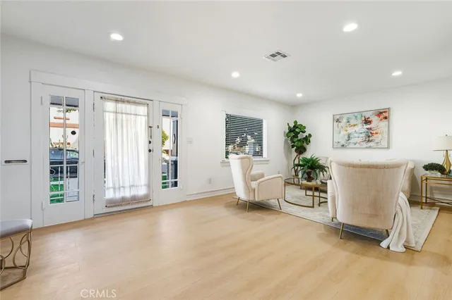 $929,900 | 1065 Bennett Avenue, Long Beach, CA 90804